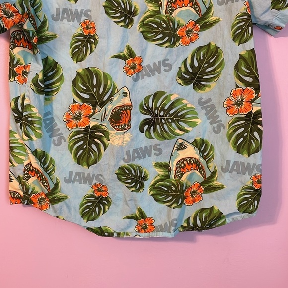 Jaws Universal Studios Tropical Hawaiian Shirt Shark size XL - Picture 11 of 15